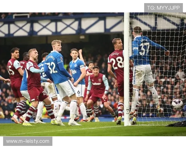 半自动越位系统引入，平衡流畅性与判罚准确性