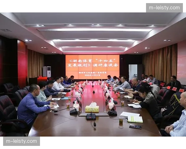 阶段演进当前阶段体育服务正从设施供给 转向基于习惯培养的软服务 阶段演进当前阶段体育服务正从设施供给 转向基于习惯培养的软服务